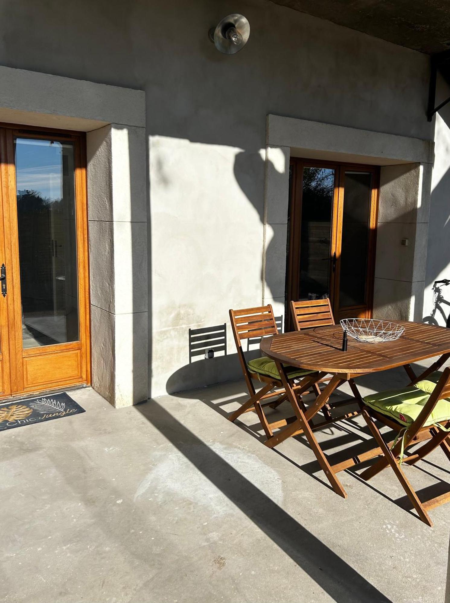Superbe Appartement Dans Un Mas Nîmes Zewnętrze zdjęcie