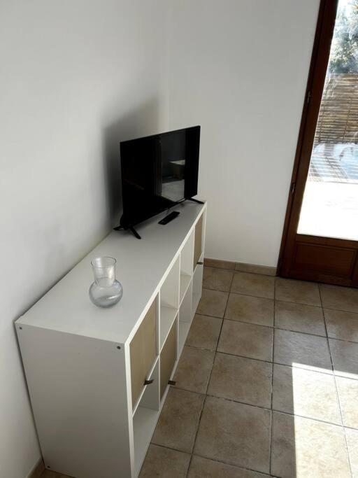 Superbe Appartement Dans Un Mas Nîmes Zewnętrze zdjęcie
