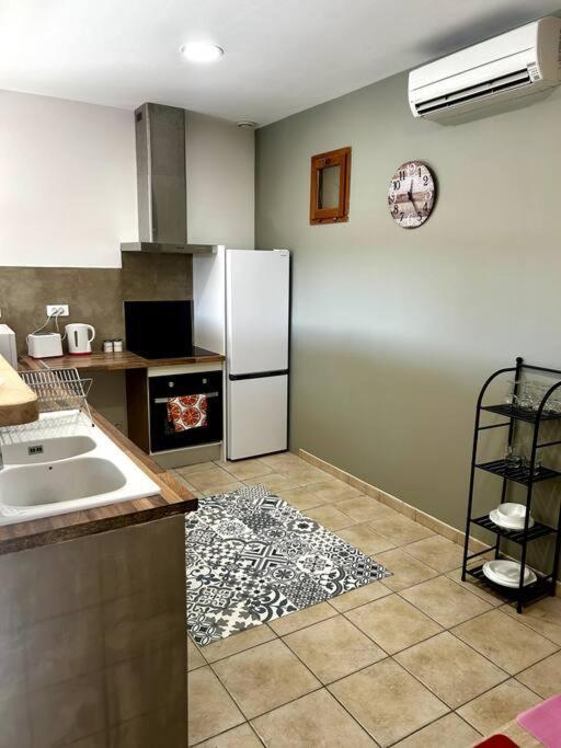 Superbe Appartement Dans Un Mas Nîmes Zewnętrze zdjęcie